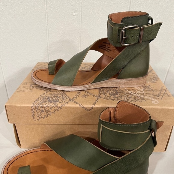 Free People Vale Boot ankle strap with buckle Sandals - Picture 3 of 9